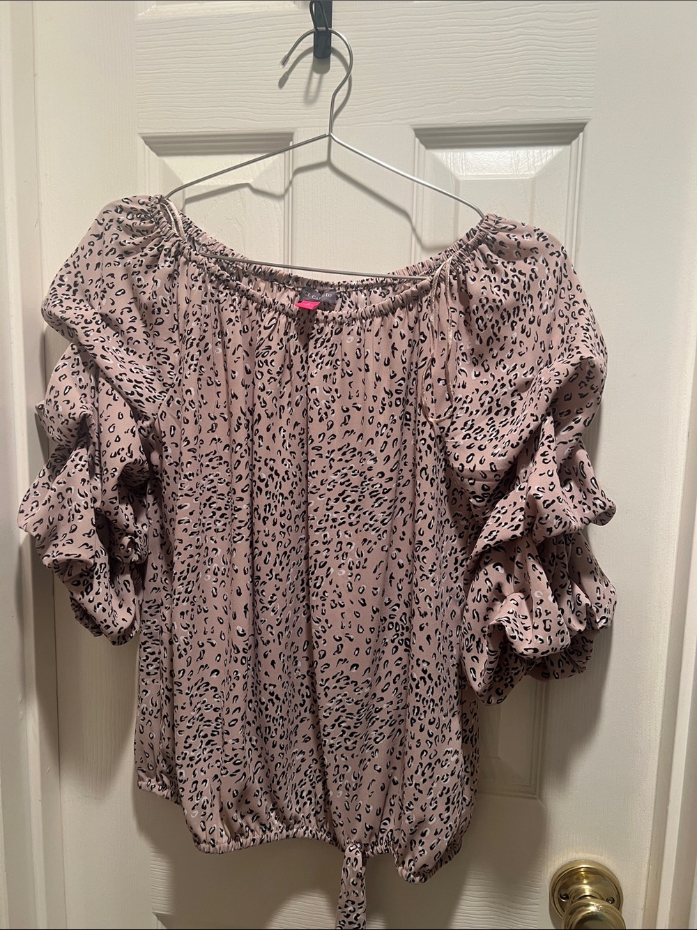 Vince Camuto Pink Leopard Print Ruffle Sleeve Blouse